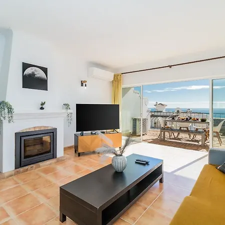 Casa Londamba - Sea View Over Meia Praia, Holiday home