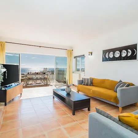Casa Londamba - Sea View Over Meia Praia, Ferienhaus Lagos